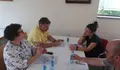 A ASOCIACIÓN SIGÜEIRO VENDE E O BNG DE OROSO REÚNENSE PARA COMPARTIR IDEAS A PROL DO COMERCIO LOCAL